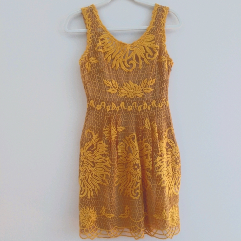 Yellow lace anthropologie dress size 0
